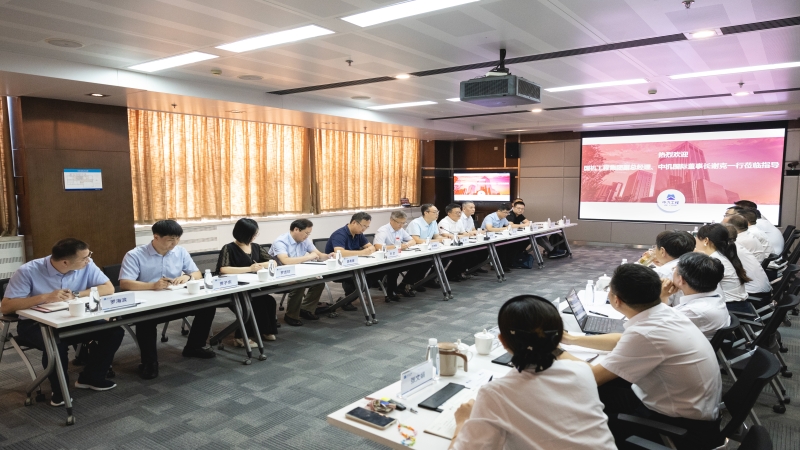 中機(jī)國(guó)際董事長(zhǎng)謝克一行赴中汽工程交流學(xué)習(xí)