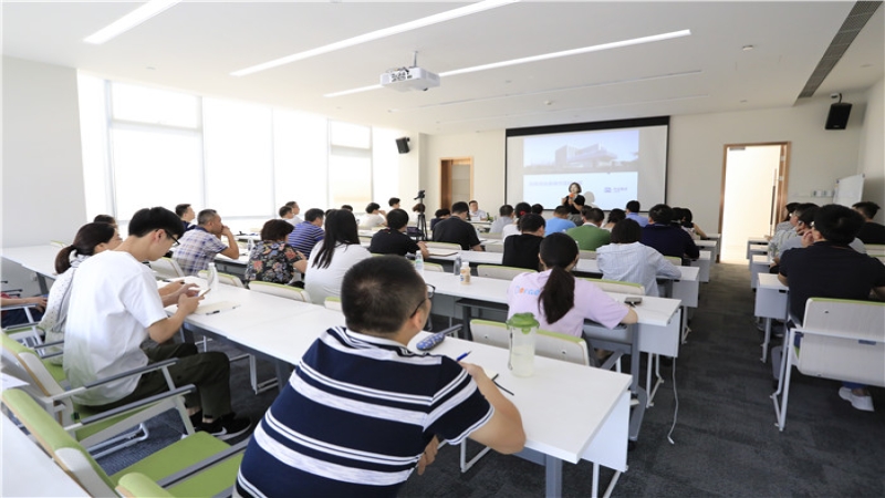 CMEC投融資總部在中機國際開展專題講座和業(yè)務(wù)交流